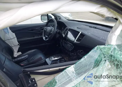 2017 Honda Pilot Touring из США, поврежденный, VIN 5FNYF6H92HB003020